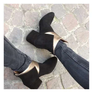 Osmose Shoes Boots - Bottines-Bottine Isabella : Daim Noir Etoile Doré à Talon Carré